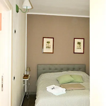 Relax Tra Golf E Mare ガルレンダ