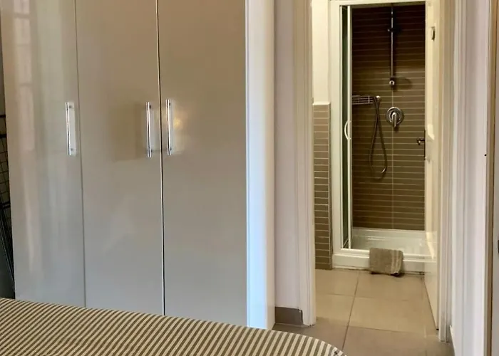 Relax Tra Golf E Mare 가르렌다