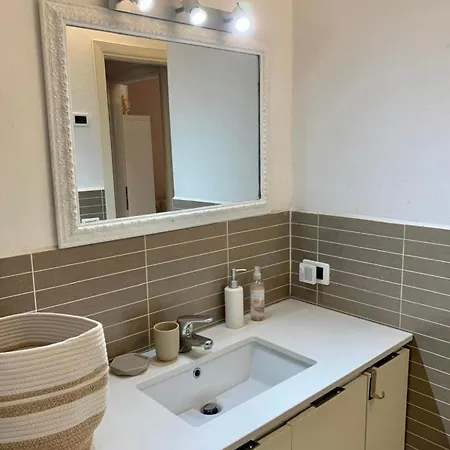 Relax Tra Golf E Mare Garlenda